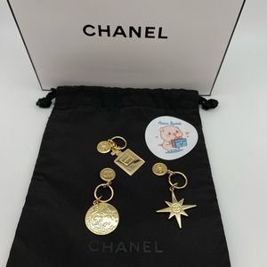 CHANEL Holiday 2022 LIMITED EDITION BEAUTY CHARMS SET (gwp)